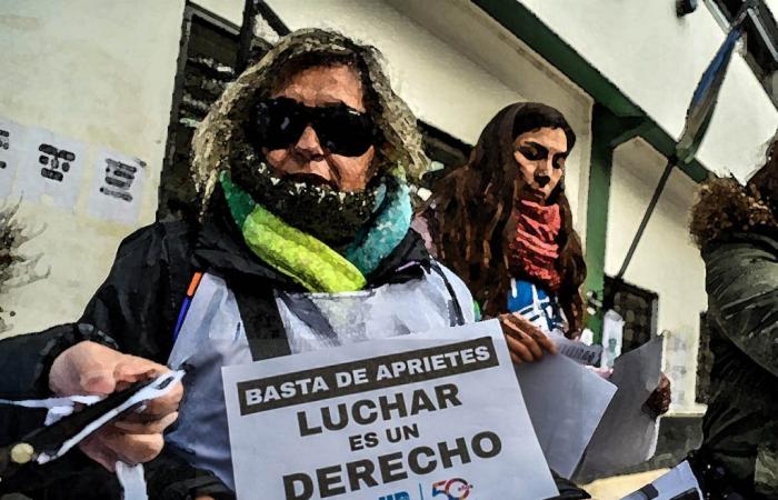 Il governo di Río Negro discrimina gli insegnanti e aggrava il conflitto