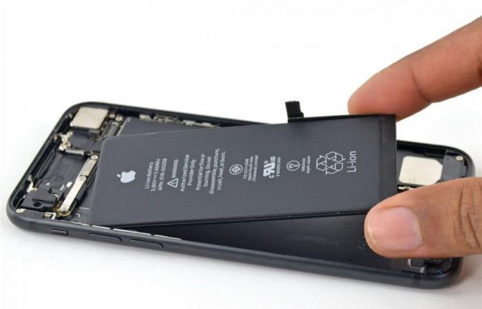 Apple vuole rendere le batterie dell’iPhone più facili da sostituire