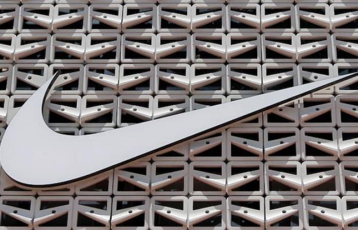 Le azioni Nike crollano di oltre il 19% e perdono 23 miliardi di dollari in un giorno