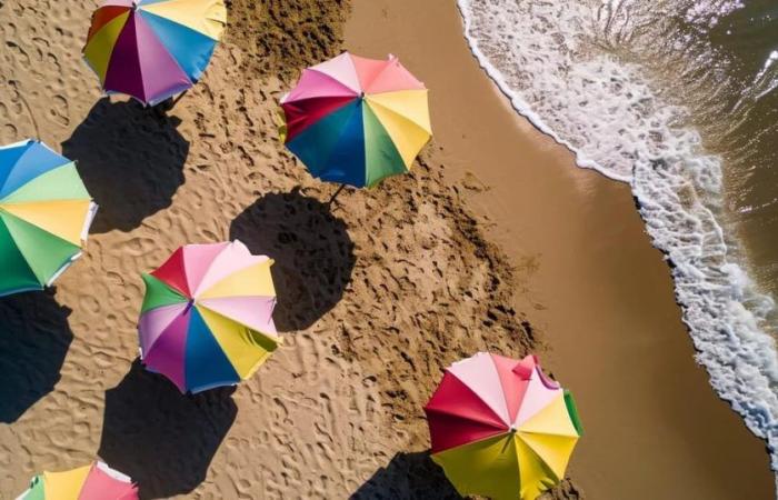 Incidente in spiaggia: un ombrellone volante ferisce gravemente una donna in Florida