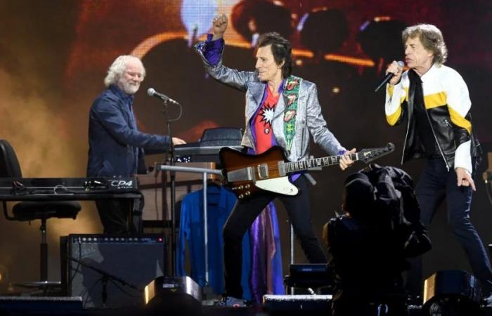 Il saluto di Ron Wood ai tifosi argentini che alimenta le voci di una nuova visita dei Rolling Stones