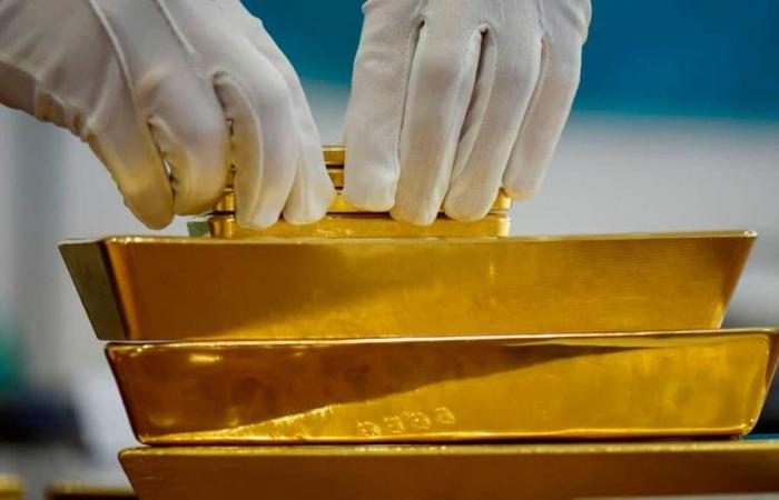 L’oro sale su base trimestrale nella speranza di tagli dei tassi negli Stati Uniti | Corso minerario