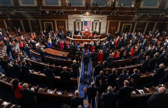 Il Congresso degli Stati Uniti approva una legge che prevede lo stanziamento di 35 milioni di dollari “per promuovere la democrazia a Cuba”
