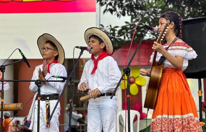 grande successo all’Incontro dei Bambini Rajaleñas, durante il Festival di San Pedro a Huila