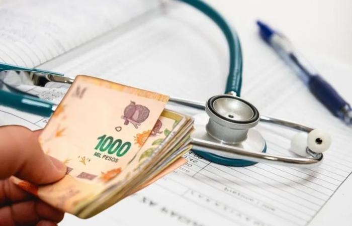 Qual è la “tariffa compensativa” addebitata dai medici durante le visite e quando viene applicata?