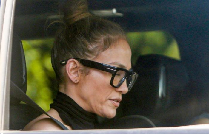 Il volto teso di Jennifer Lopez
