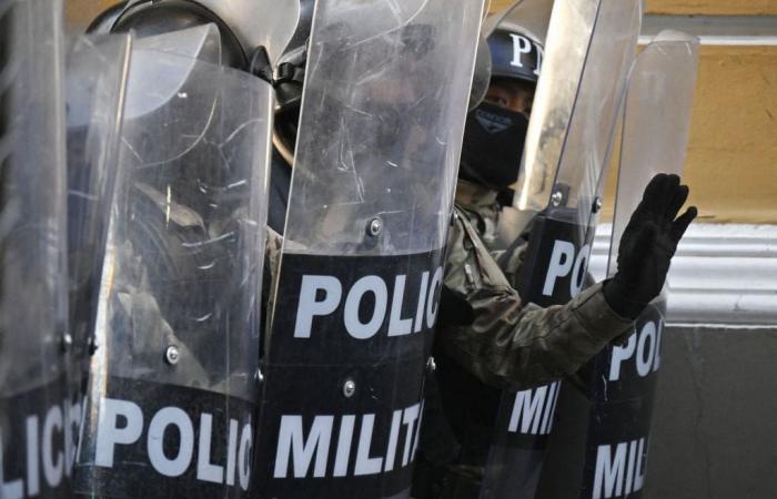 Catturano il leader militare destituito che guidò il “tentativo di colpo di stato” in Bolivia