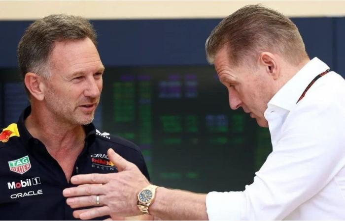 Il direttore della Red Bull ha negato di aver posto il veto al padre di Verstappen