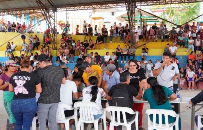 Il governo di Nariño porta aiuti umanitari e assistenza sanitaria alle famiglie confinate a Madrigal, Policarpa