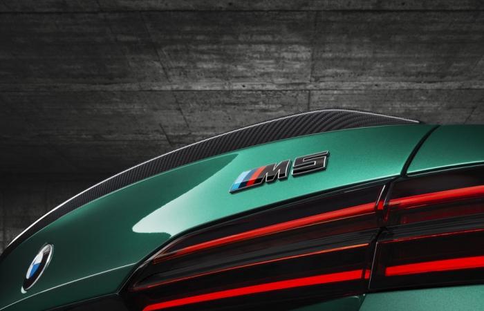 Così il marchio giustifica l’ibridazione e il sovrappeso della nuova BMW M5: vi convince?