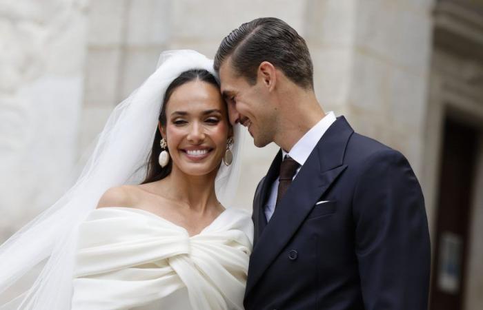 Ana Moya e il portiere Diego Conde dicono “sì, voglio” in un matrimonio spettacolare pieno di “influencer”
