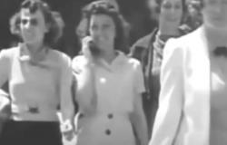 Un’adolescente che chiacchiera al cellulare nel 1938 come “prova del viaggio nel tempo”?