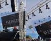 Immagini scioccanti: lo schermo gigante crolla sul palco durante lo spettacolo del mago Jean Paul Olhaberry