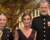 La regina Letizia trionfa con un look total black per il piano privato con Felipe e Leonor dopo il giuramento di bandiera a Saragozza