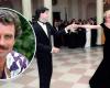 Tom Selleck ha dovuto “salvare” Lady Di da John Travolta durante il loro iconico ballo insieme