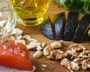 Qual è l’alimento chiave della dieta mediterranea che riduce il rischio di demenza?